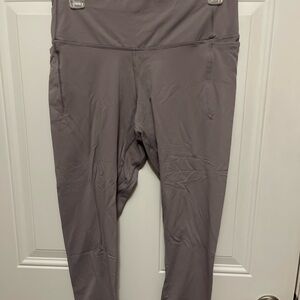 Women’s Under Armour High-Waisted crop Leggings. Light Dusty purple color